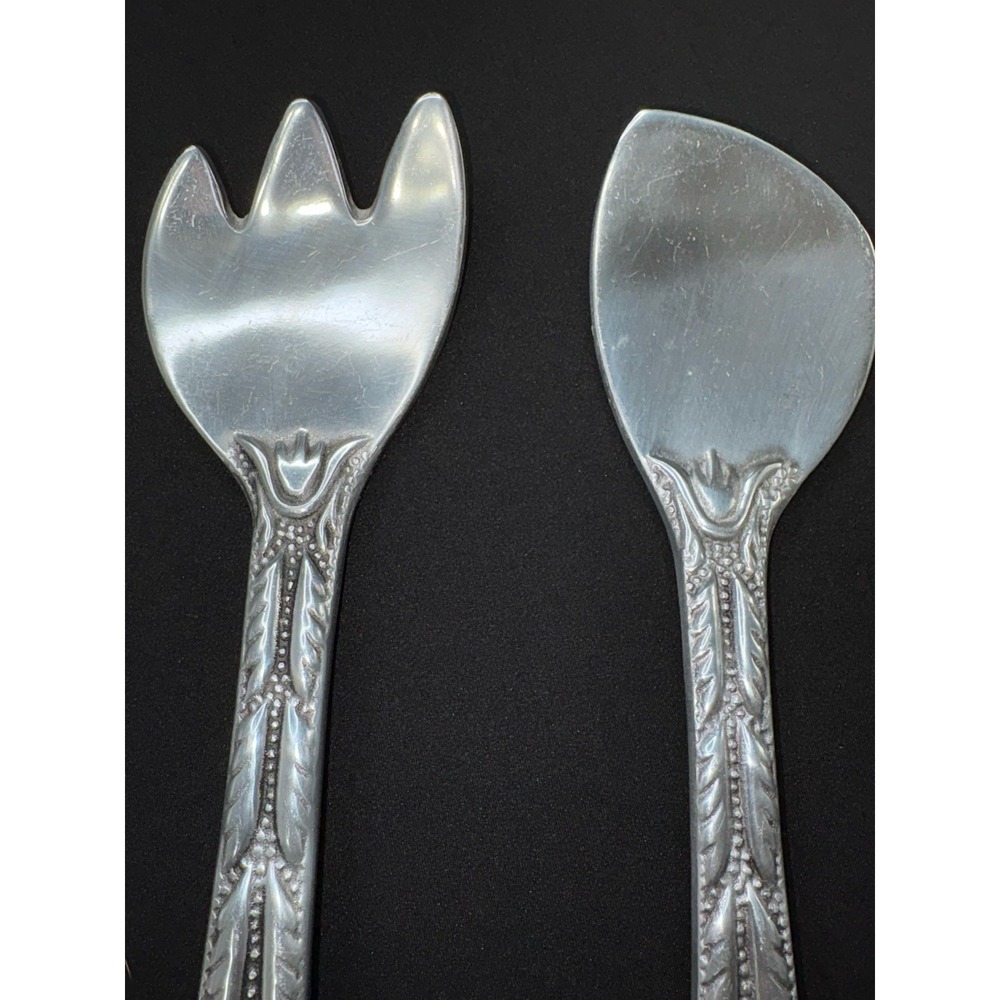 Vintage Wilton Armetale Large Salad Serving Utensils Fork & Spoon Tulip Pattern - Picture 2 of 8